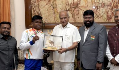 TNPSA Board Members & Paralympian Mariyappan Met TN Hon. Governor